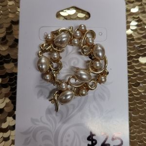 Vintage Faux Pearl Wreath Brooche #362